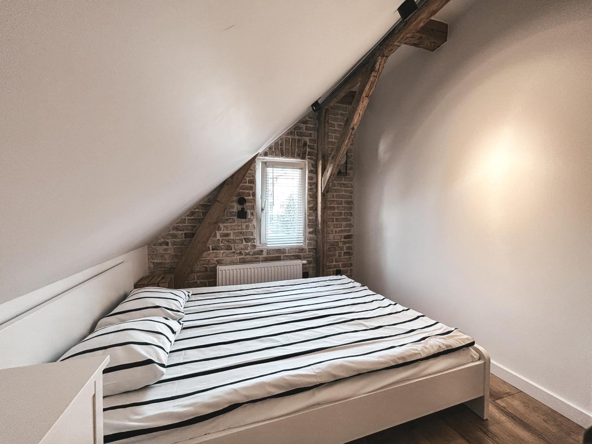 19 Hostel *